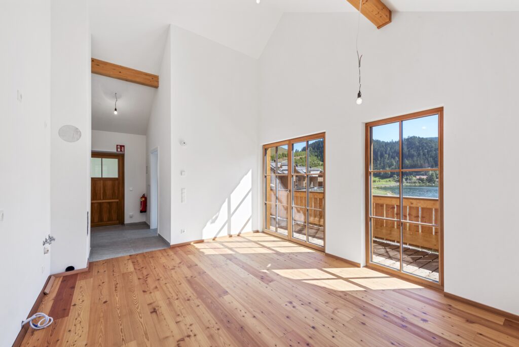 Web_PMP112-AN-23349-Top 7-275